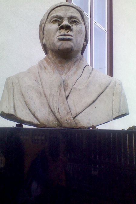 Harriet Tubman Memorial Bust desecration image 3