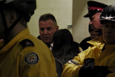 Police prepare to evict the shelter participants photo: DS Richardson